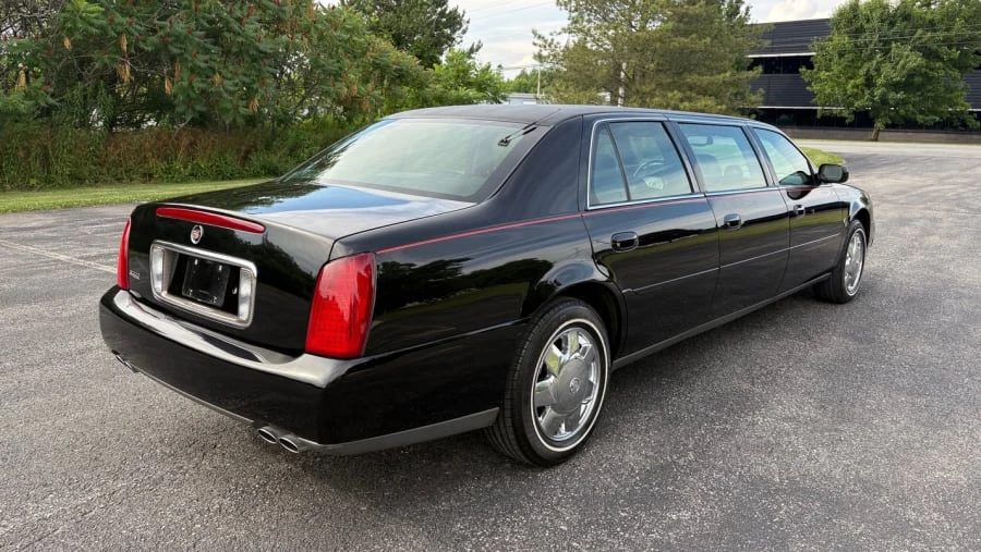 2004 Cadillac DeVille 8th Gen - Image 3 of 14