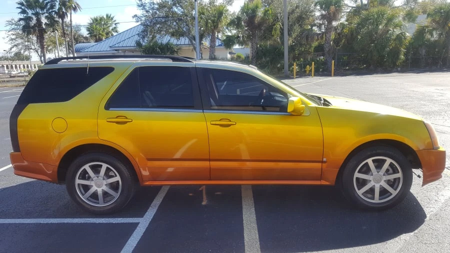 2004 Cadillac SRX - Image 3 of 12