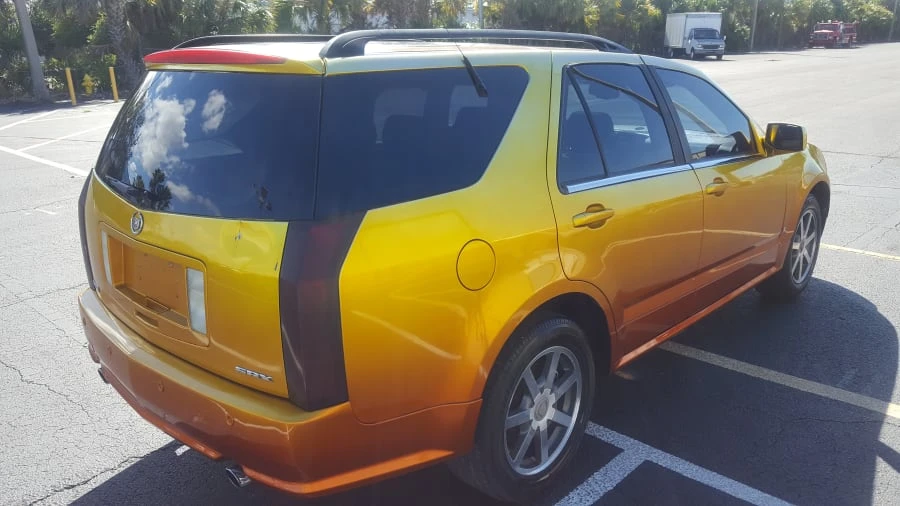 2004 Cadillac SRX - Image 4 of 12