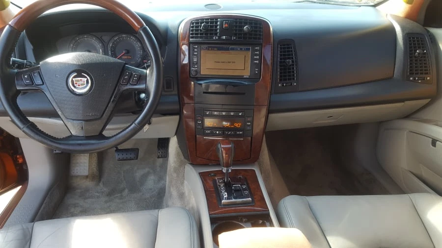 2004 Cadillac SRX - Image 7 of 12