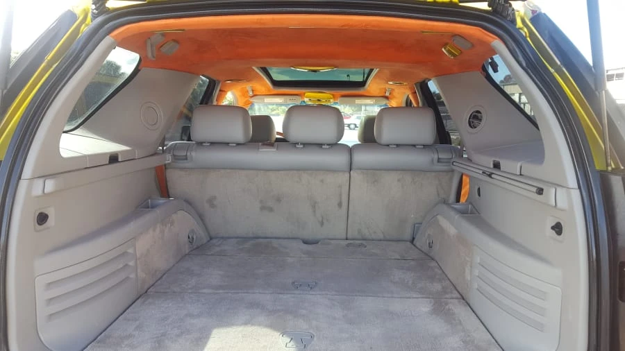 2004 Cadillac SRX - Image 10 of 12