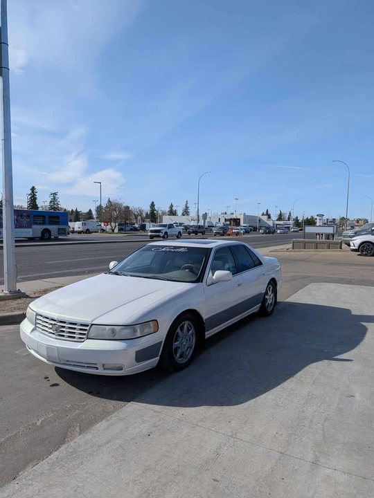 2004 Cadillac Seville - Image 2 of 10