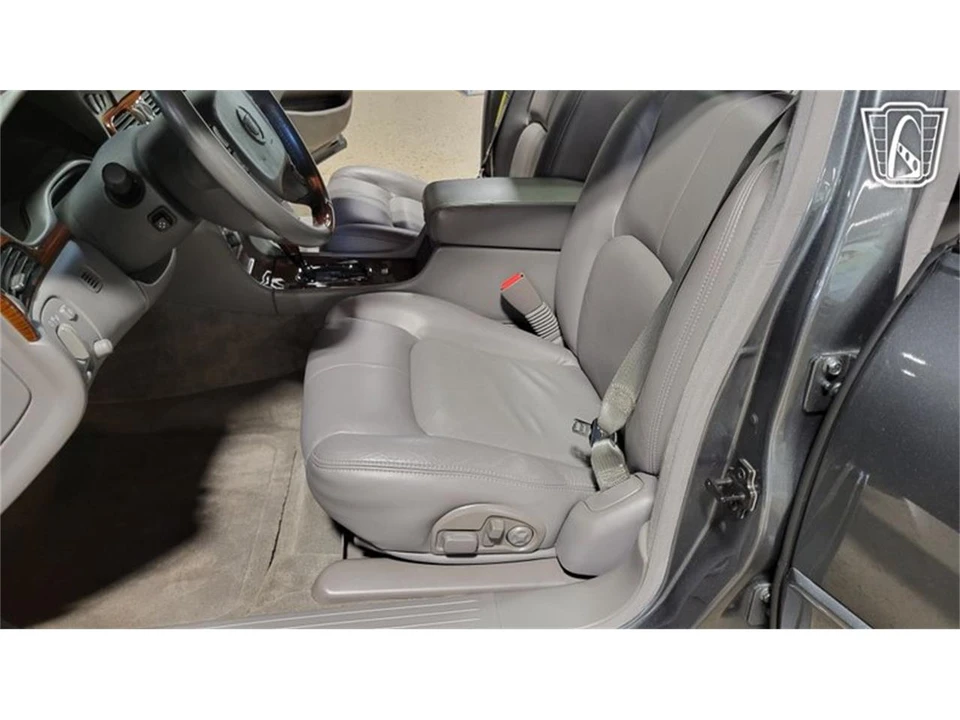 2004 Cadillac Seville - Image 15 of 31