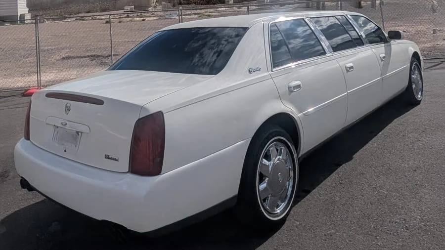 2004 Cadillac DeVille 8th Gen - Image 3 of 12