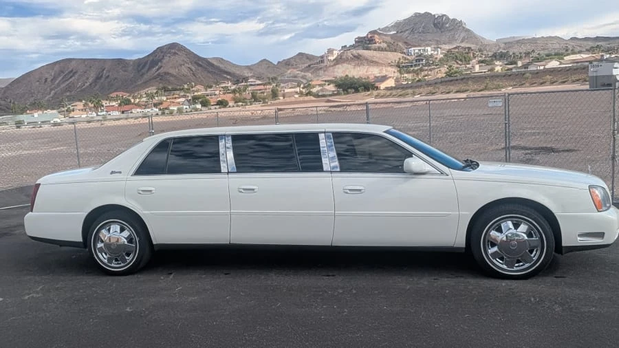 2004 Cadillac DeVille 8th Gen - Image 2 of 12