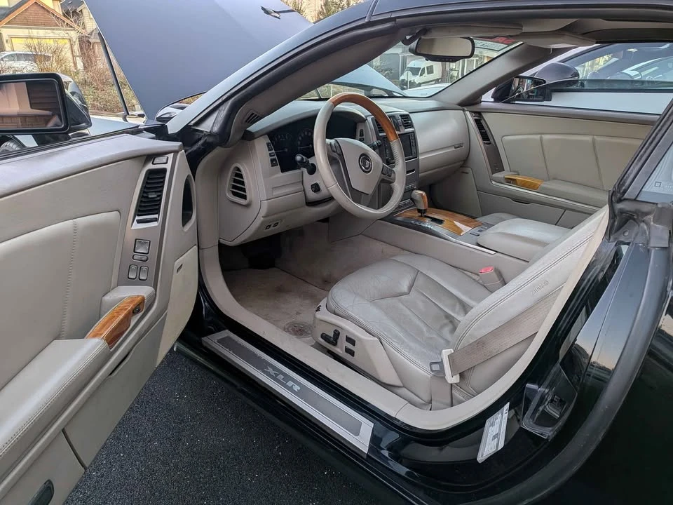 2004 Cadillac XLR - Image 8 of 10
