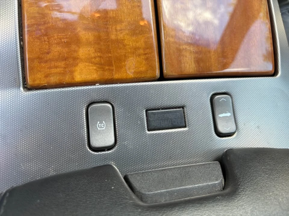 2004 Cadillac XLR - Image 19 of 20