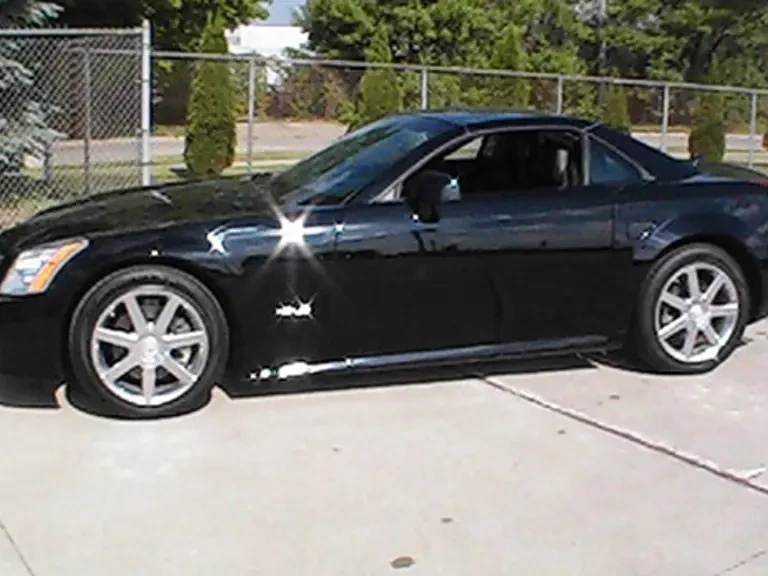 2004 Cadillac XLR - Image 2 of 2
