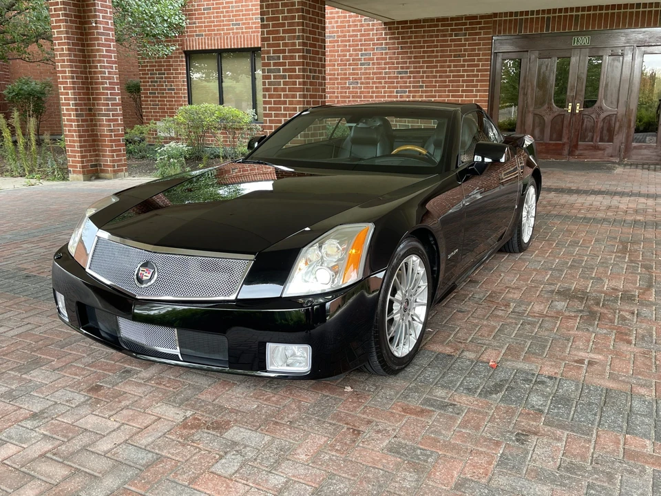 2004 Cadillac XLR - Image 31 of 31
