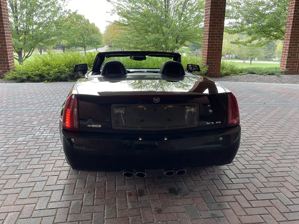 2004 Cadillac XLR - Image 28 of 31