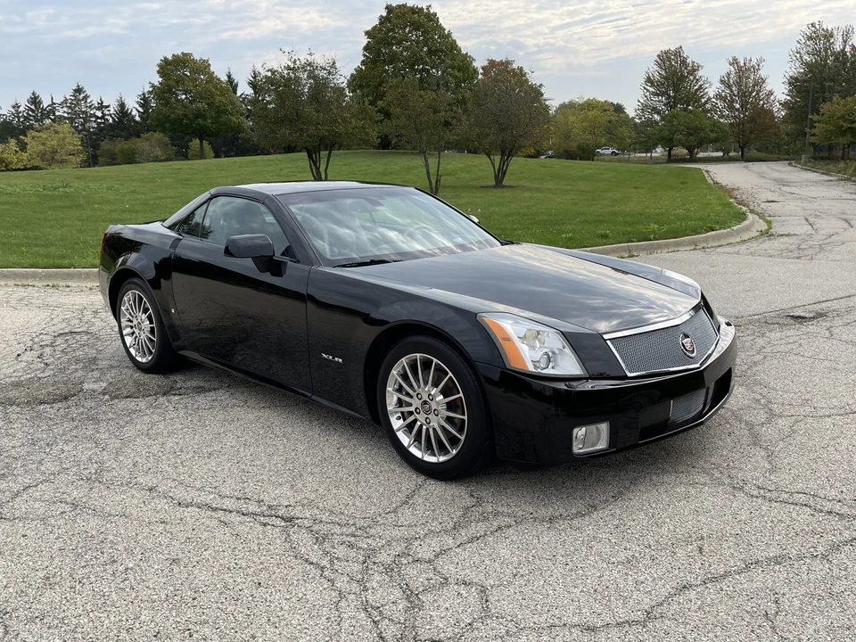 2004 Cadillac XLR - Image 6 of 31