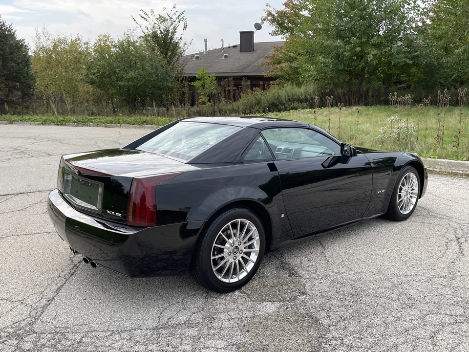 2004 Cadillac XLR - Image 5 of 31
