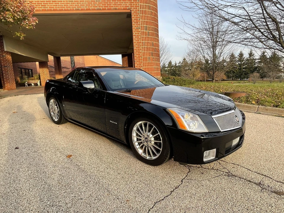 2004 Cadillac XLR - Image 16 of 31