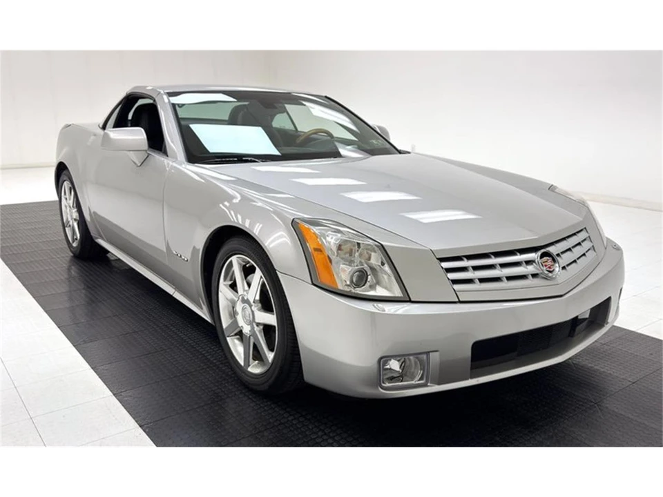 2004 Cadillac XLR - Image 13 of 31
