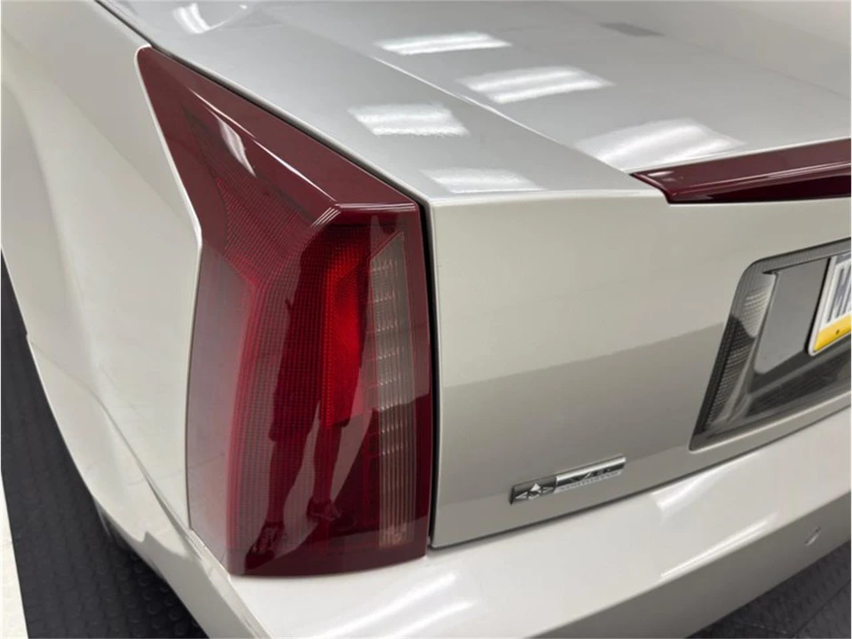 2004 Cadillac XLR - Image 25 of 31