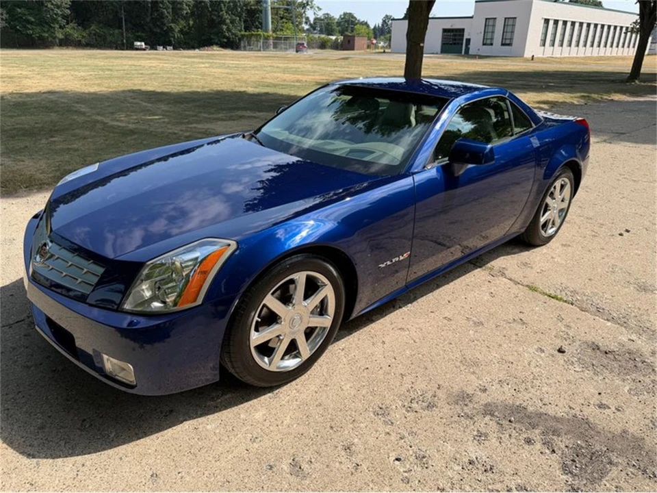 2004 Cadillac XLR - Image 18 of 31