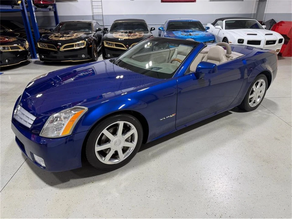 2004 Cadillac XLR - Image 26 of 31