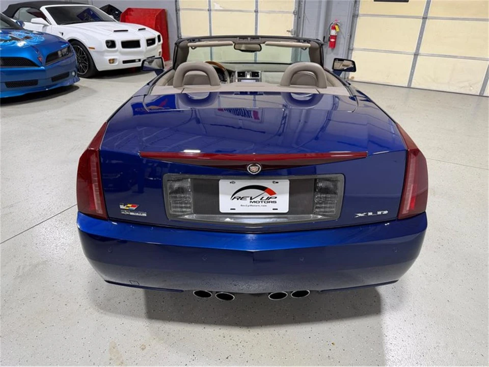 2004 Cadillac XLR - Image 5 of 31
