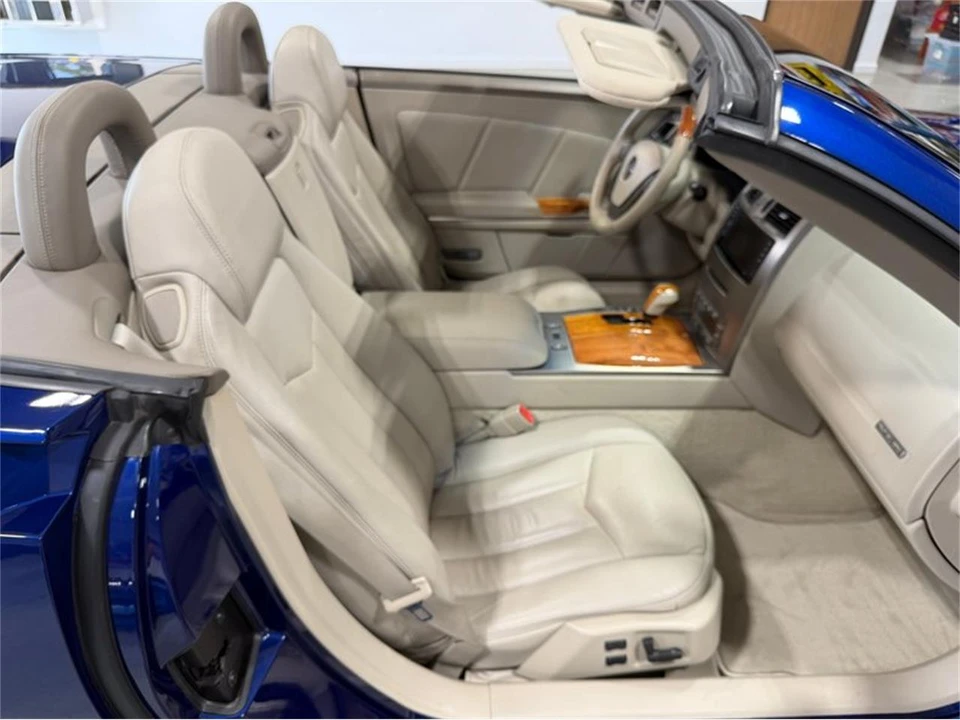 2004 Cadillac XLR - Image 10 of 31