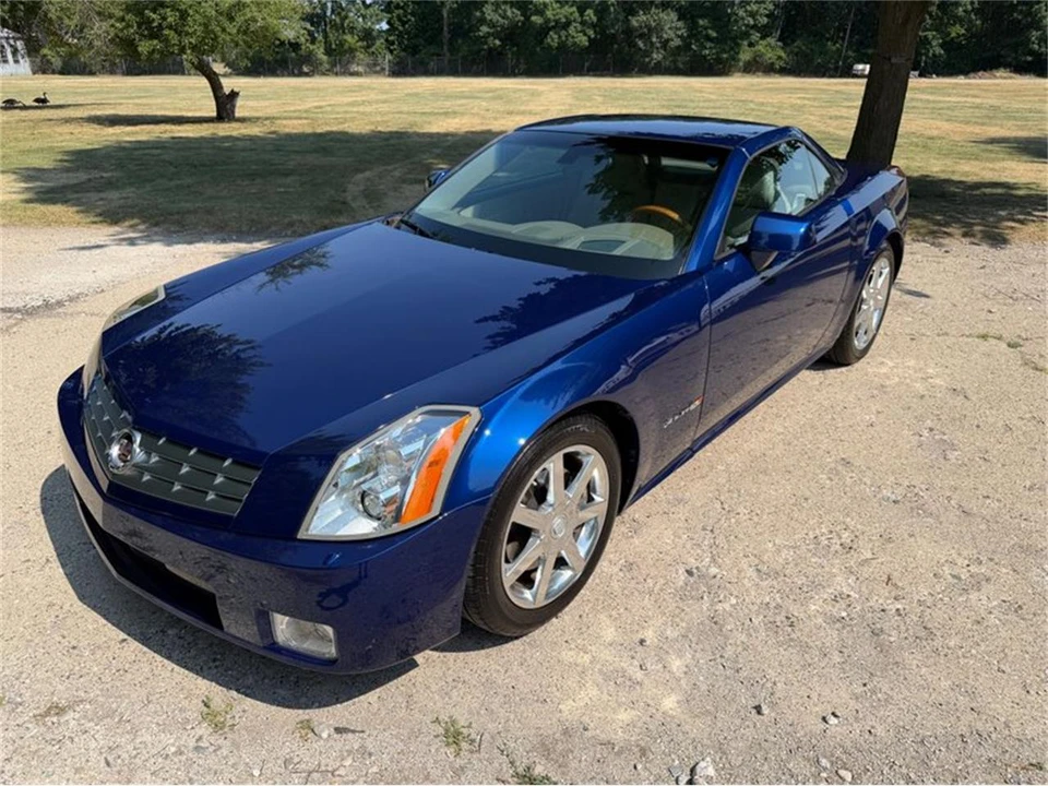 2004 Cadillac XLR - Image 20 of 31