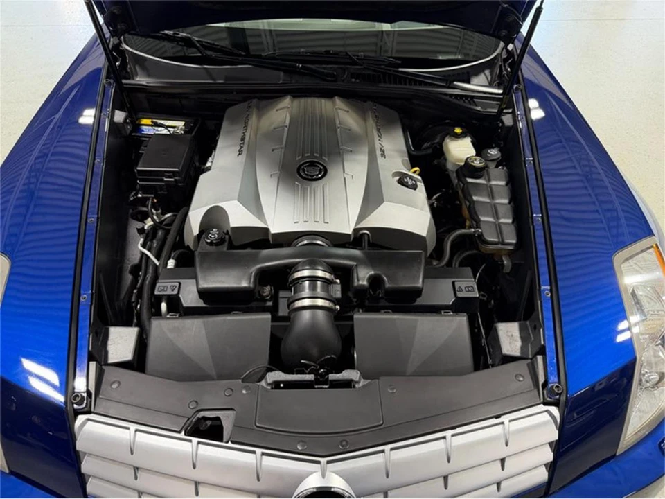 2004 Cadillac XLR - Image 11 of 31