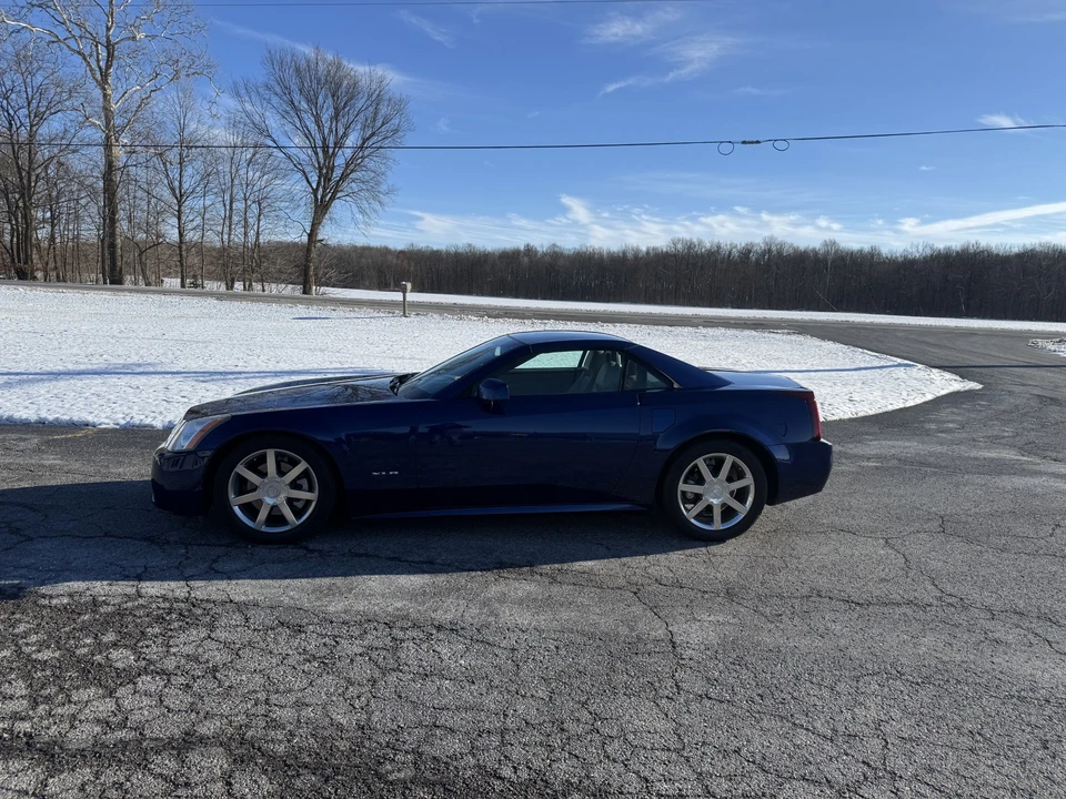 2004 Cadillac XLR - Image 3 of 31