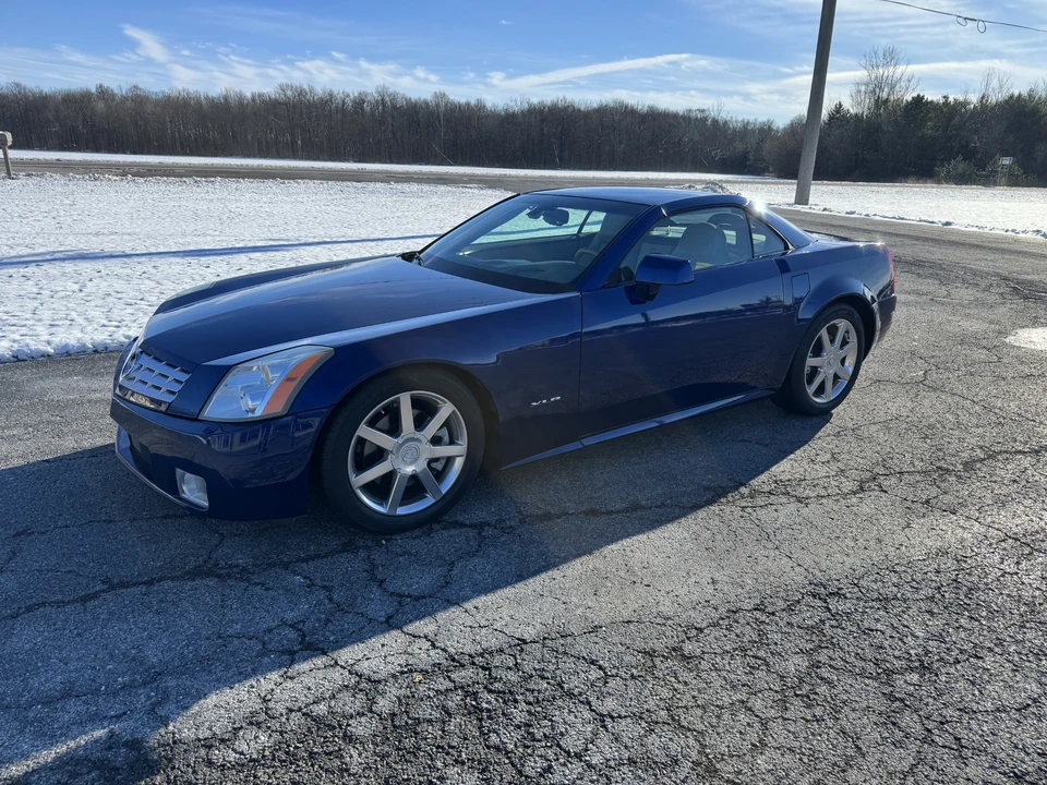 2004 Cadillac XLR - Image 2 of 31