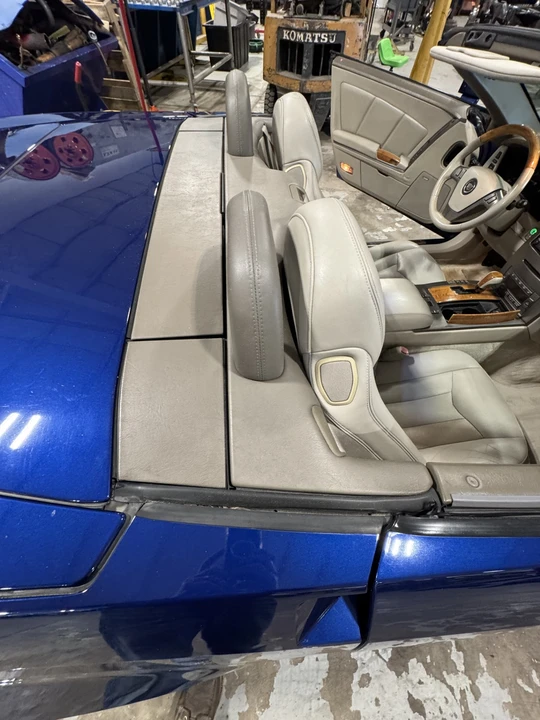 2004 Cadillac XLR - Image 24 of 31