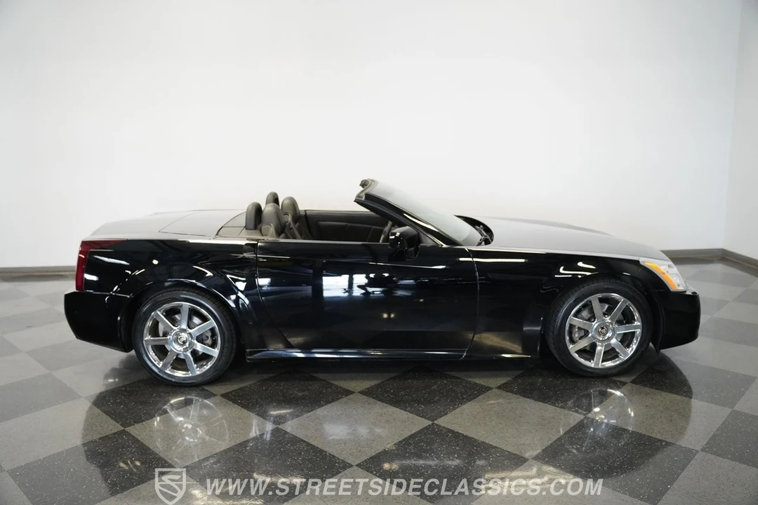 2004 Cadillac XLR - Image 21 of 21