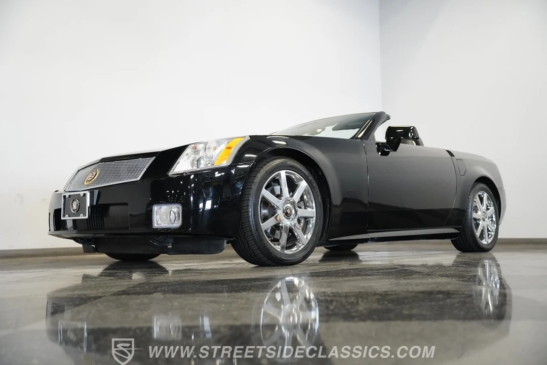 2004 Cadillac XLR - Image 5 of 21