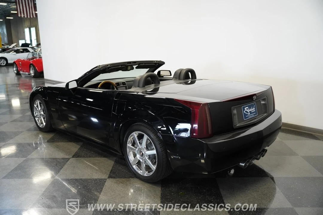 2004 Cadillac XLR - Image 14 of 21