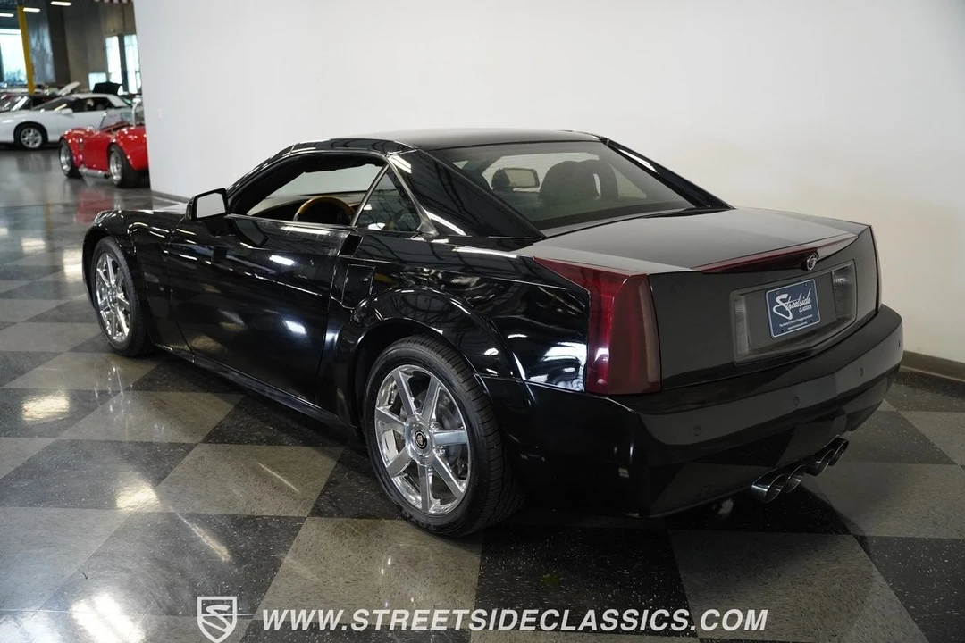 2004 Cadillac XLR - Image 16 of 21
