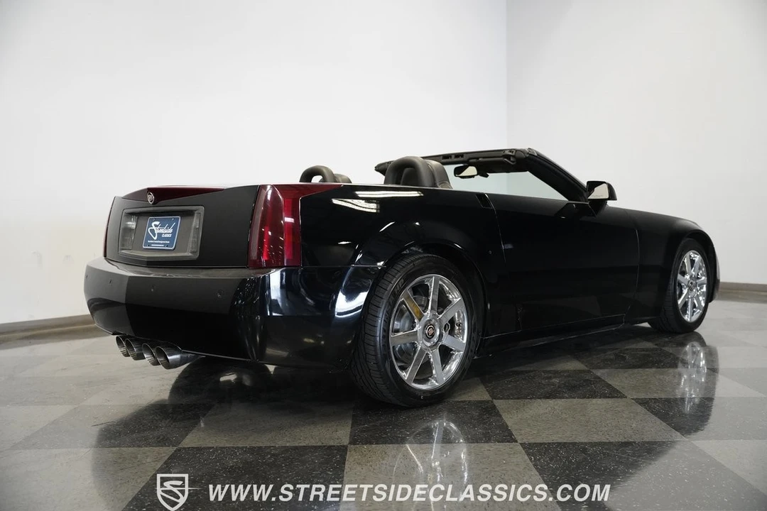 2004 Cadillac XLR - Image 18 of 21