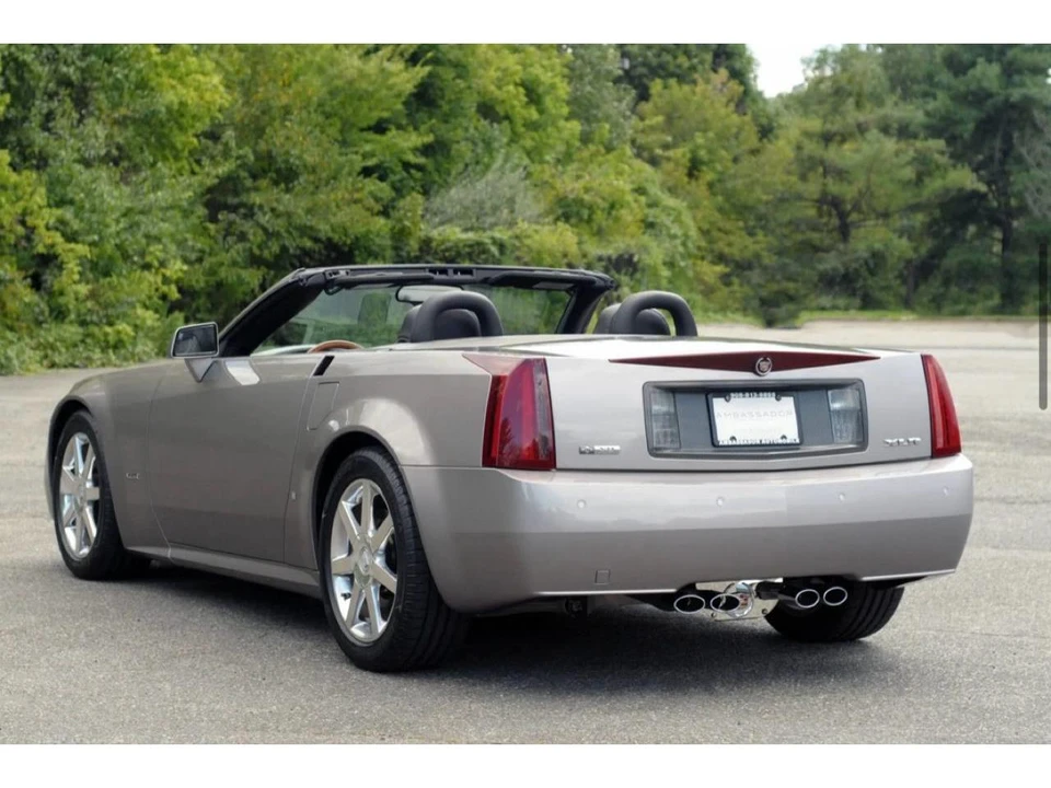 2004 Cadillac XLR - Image 5 of 31