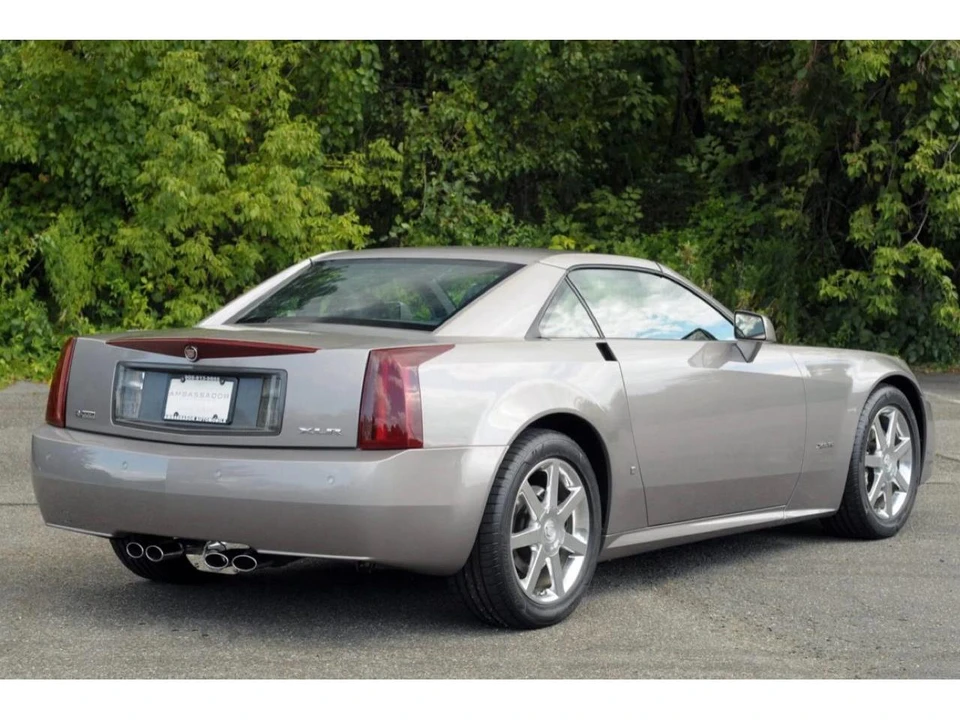 2004 Cadillac XLR - Image 14 of 31