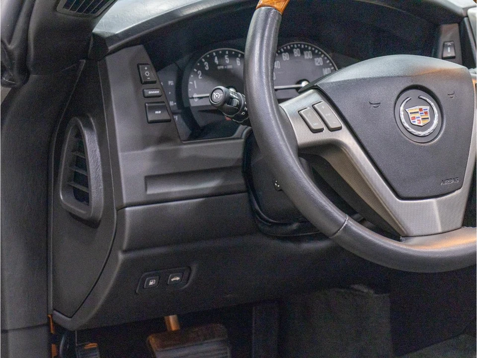 2004 Cadillac XLR - Image 30 of 31