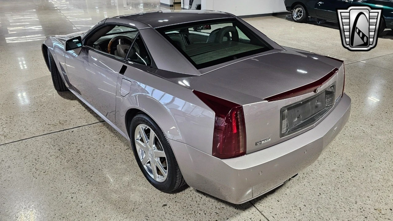 2004 Cadillac XLR - Image 4 of 12
