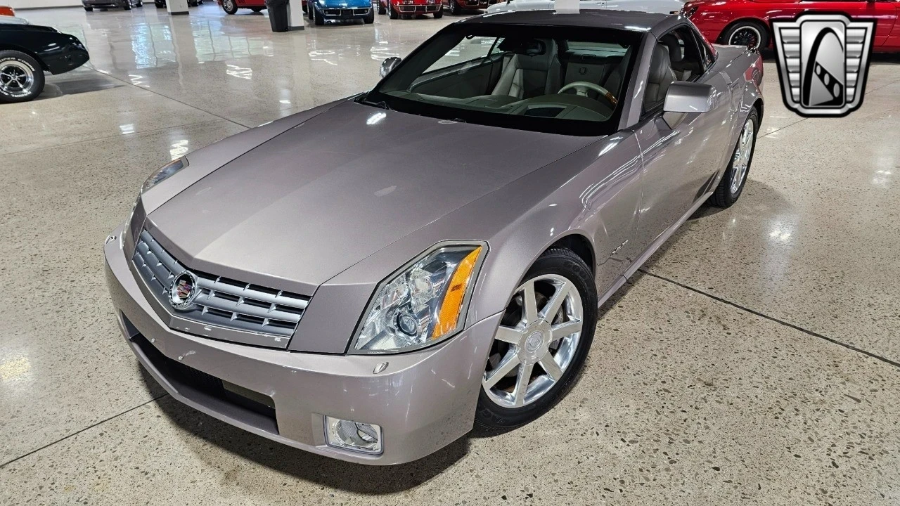 2004 Cadillac XLR - Image 3 of 12