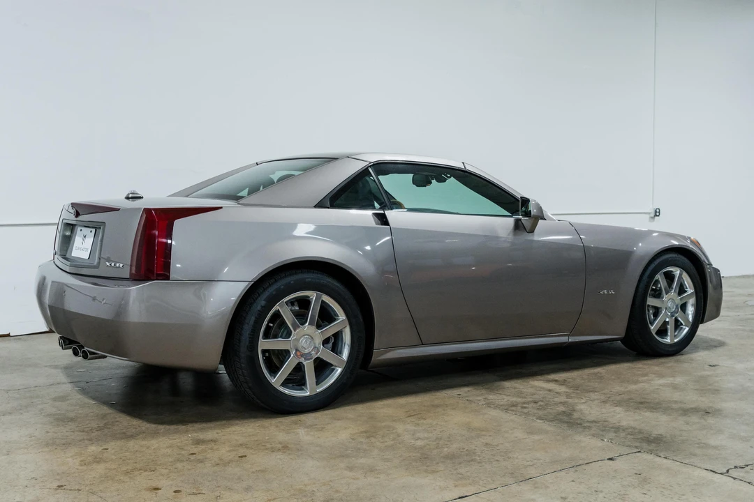 2004 Cadillac XLR - Image 4 of 31
