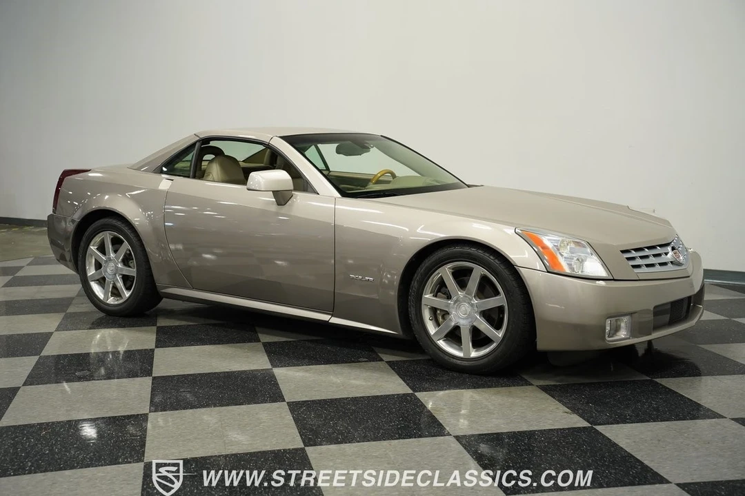 2004 Cadillac XLR - Image 16 of 21