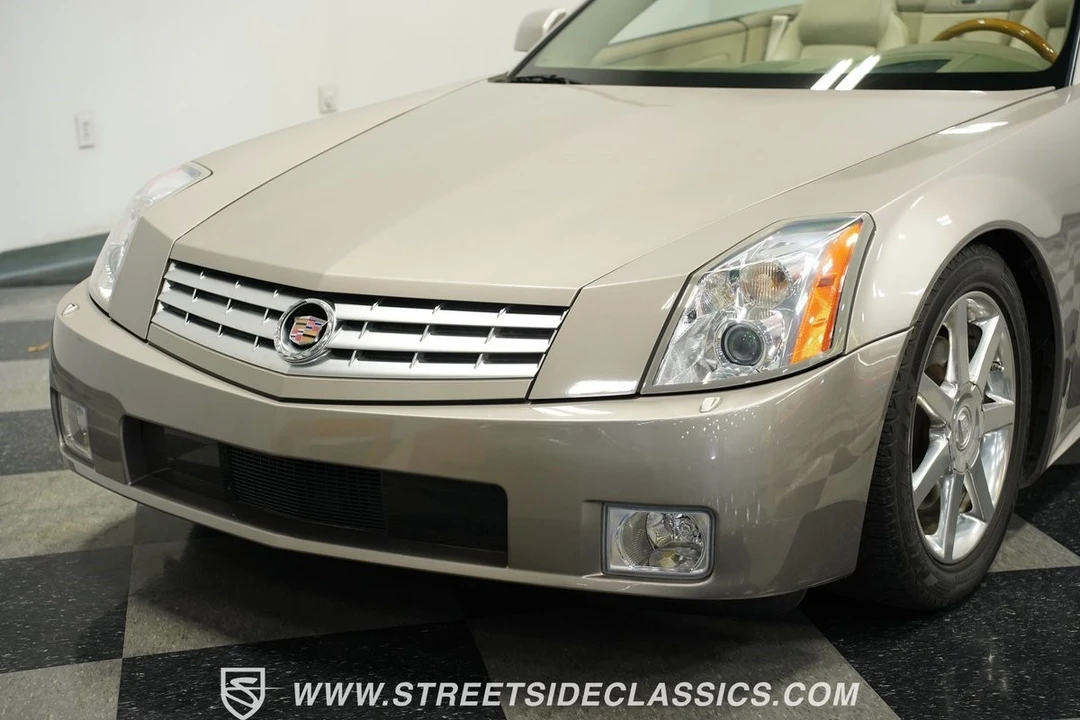 2004 Cadillac XLR - Image 19 of 21