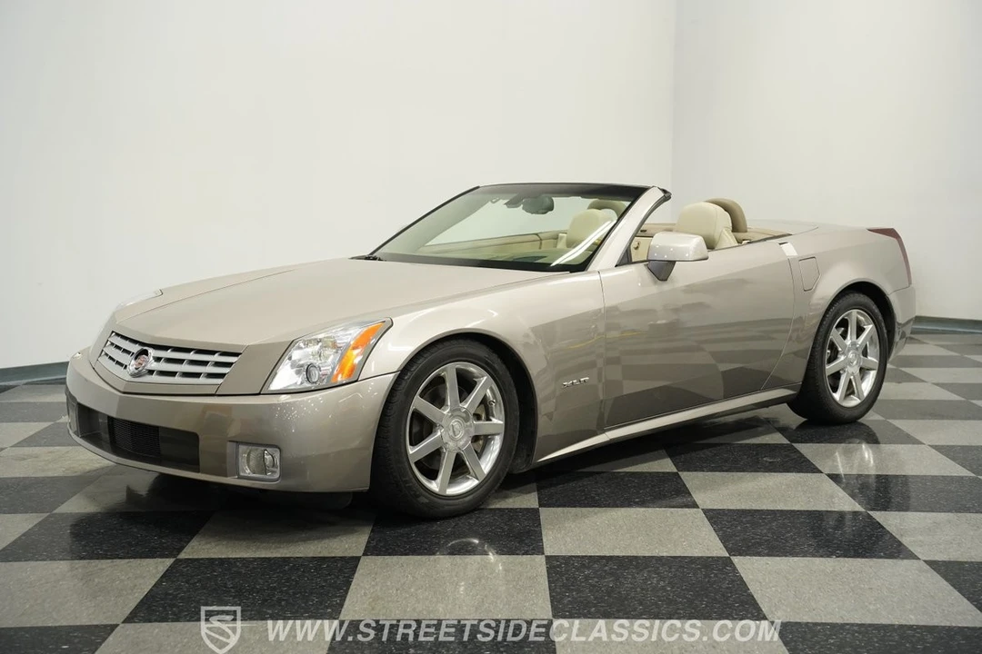 2004 Cadillac XLR - Image 5 of 12