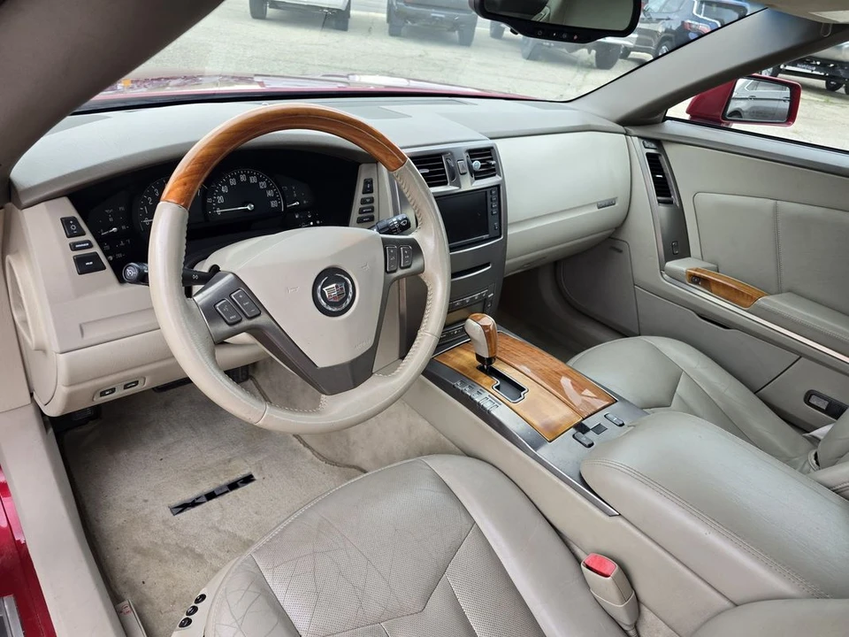 2004 Cadillac XLR - Image 11 of 13