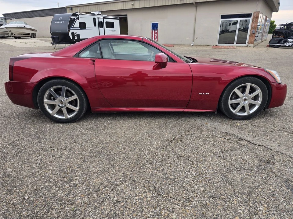 2004 Cadillac XLR - Image 7 of 13