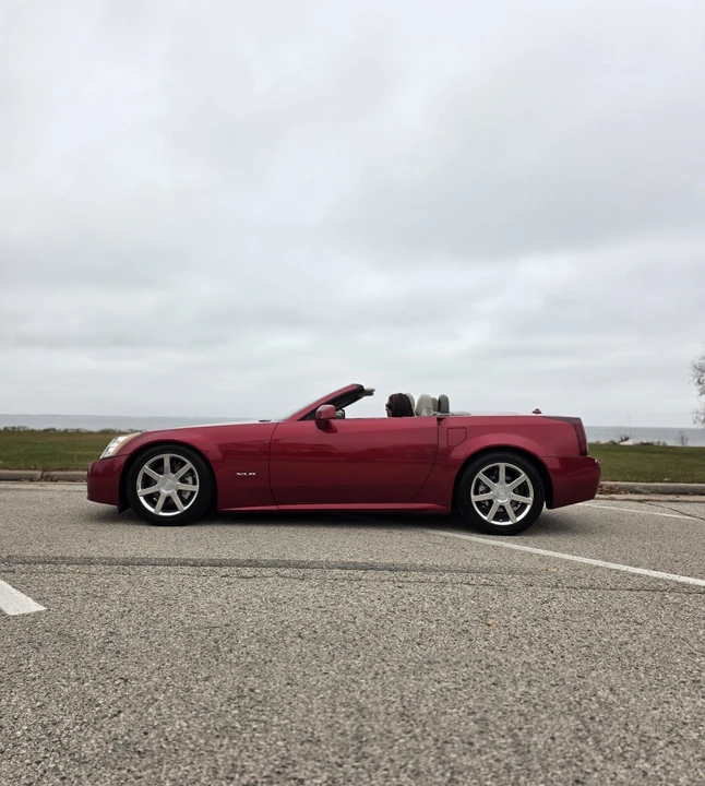 2004 Cadillac XLR - Image 4 of 21