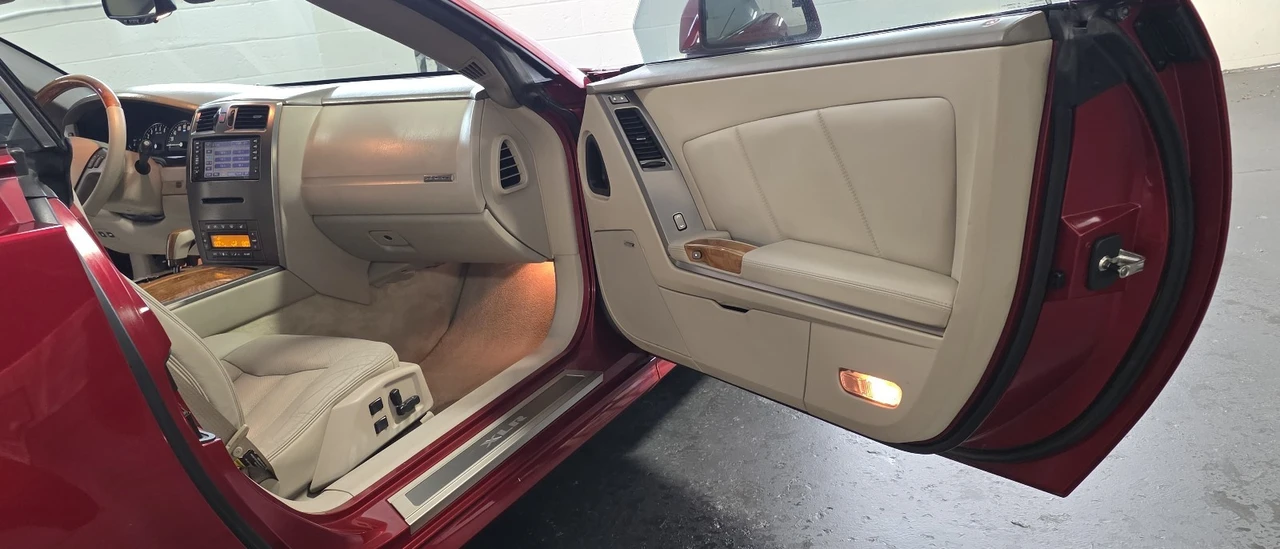 2004 Cadillac XLR - Image 20 of 21