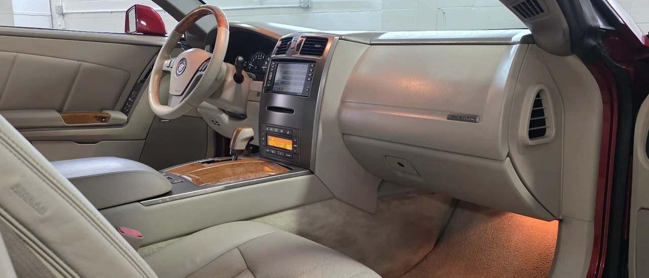 2004 Cadillac XLR - Image 21 of 21