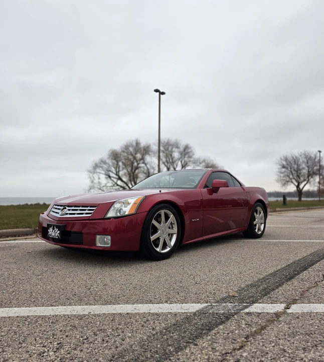 2004 Cadillac XLR - Image 10 of 21