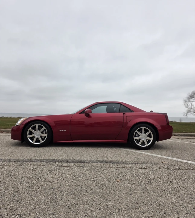 2004 Cadillac XLR - Image 11 of 21
