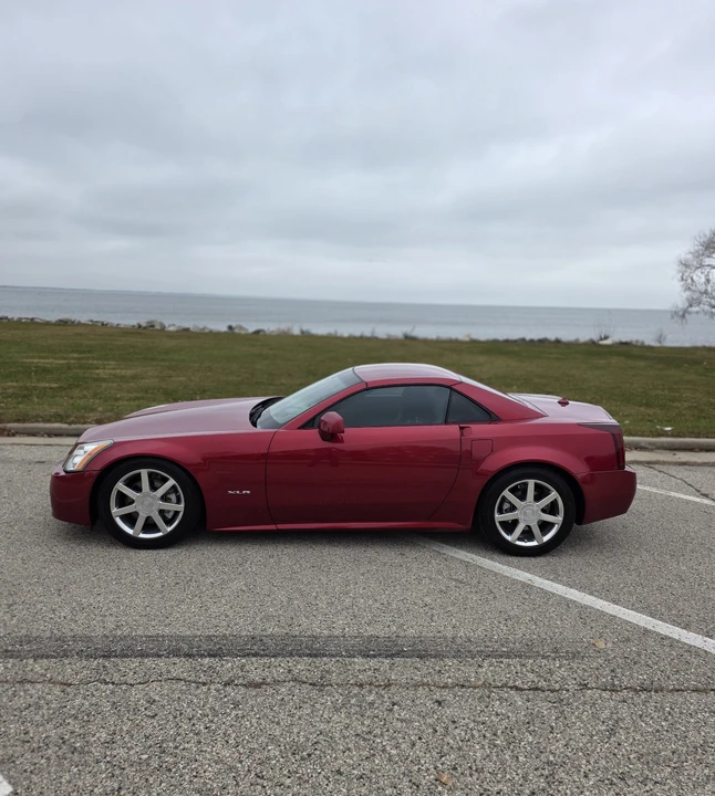 2004 Cadillac XLR - Image 17 of 21